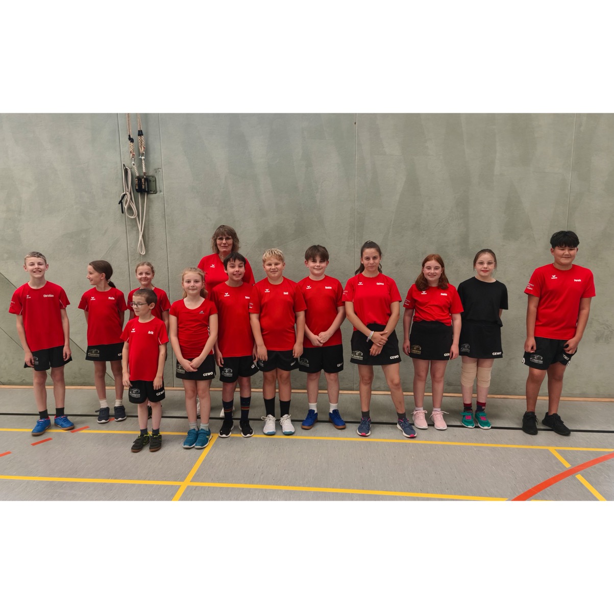 Tischtennis Kids gut eingekleidet!