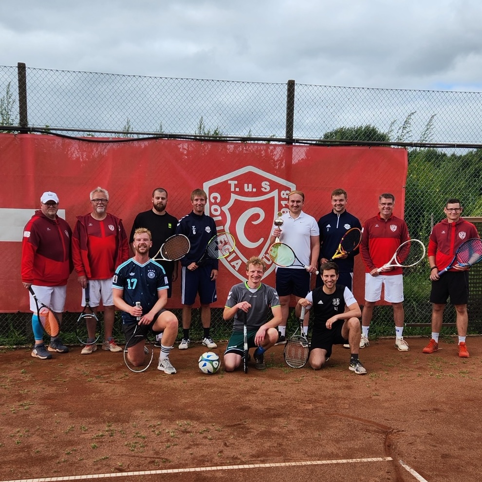 Tennis meets Soccer